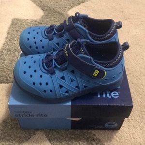 Boys/toddler stride rite shoes